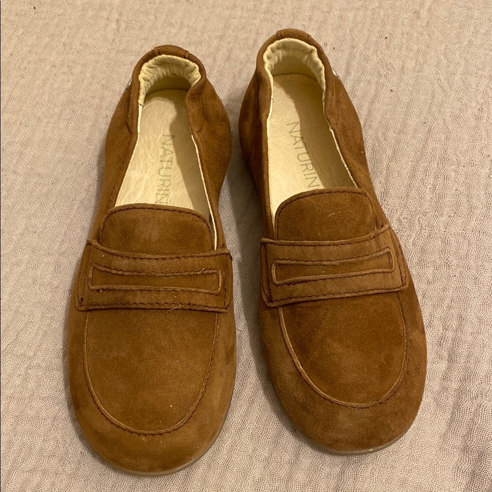 Naturino Tan Suede Penny Loafers. Size 25. New. No tags